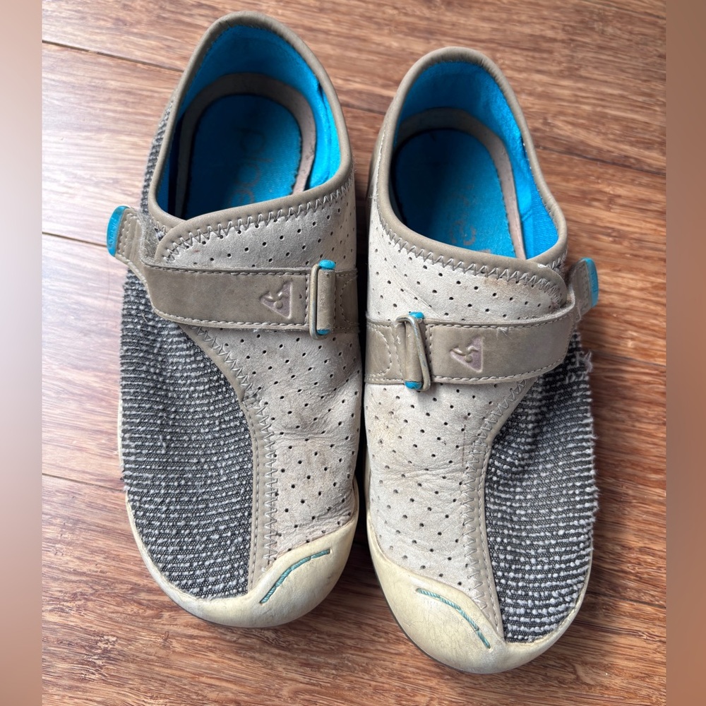 Plae sneakers
